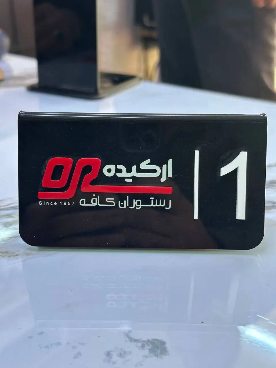 استند منو دیجیتال رومیزی پلکسی