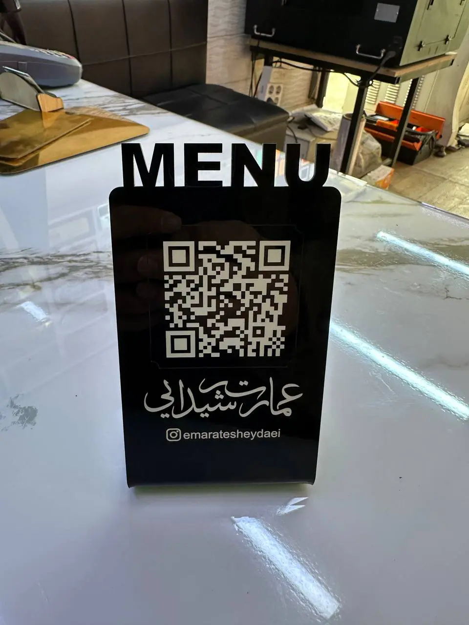 استند منو دیجیتال رومیزی پلکسی